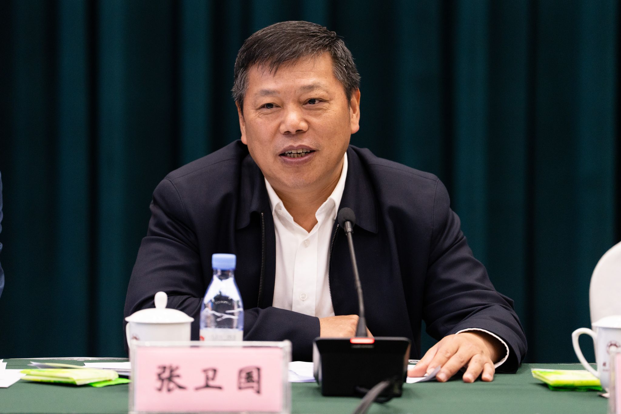 原图大小:11.09MB文件名称:张卫国特写.jpg